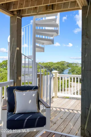 $1,150,000 | 525 Sidbury Avenue, Topsail Beach, NC 28445
