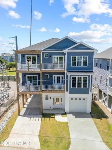 $1,150,000 | 525 Sidbury Avenue, Topsail Beach, NC 28445