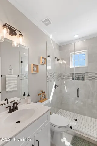 $1,150,000 | 525 Sidbury Avenue, Topsail Beach, NC 28445