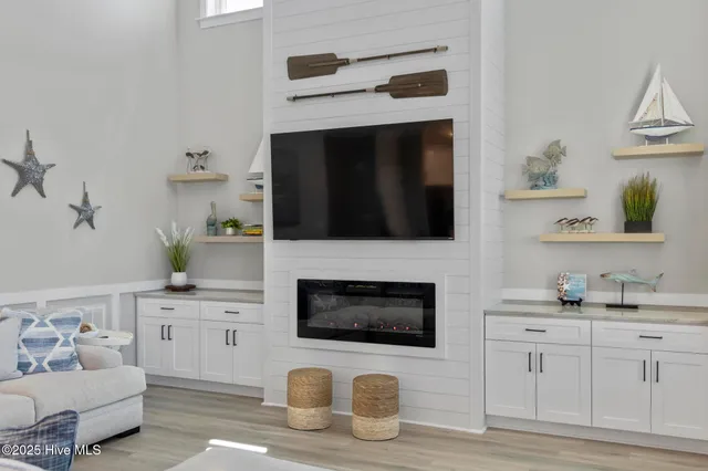 $1,150,000 | 525 Sidbury Avenue, Topsail Beach, NC 28445