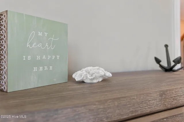 $1,150,000 | 525 Sidbury Avenue, Topsail Beach, NC 28445