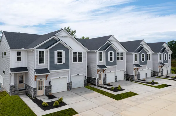 $299,900 | 779 Oberon Lane, Florence, KY 41042