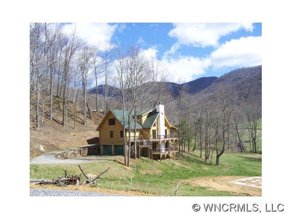 134 Price Town Road Clyde, NC 28721 - Photo 1 of 18