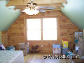 134 Price Town Road Clyde, NC 28721 - Photo 7 of 18