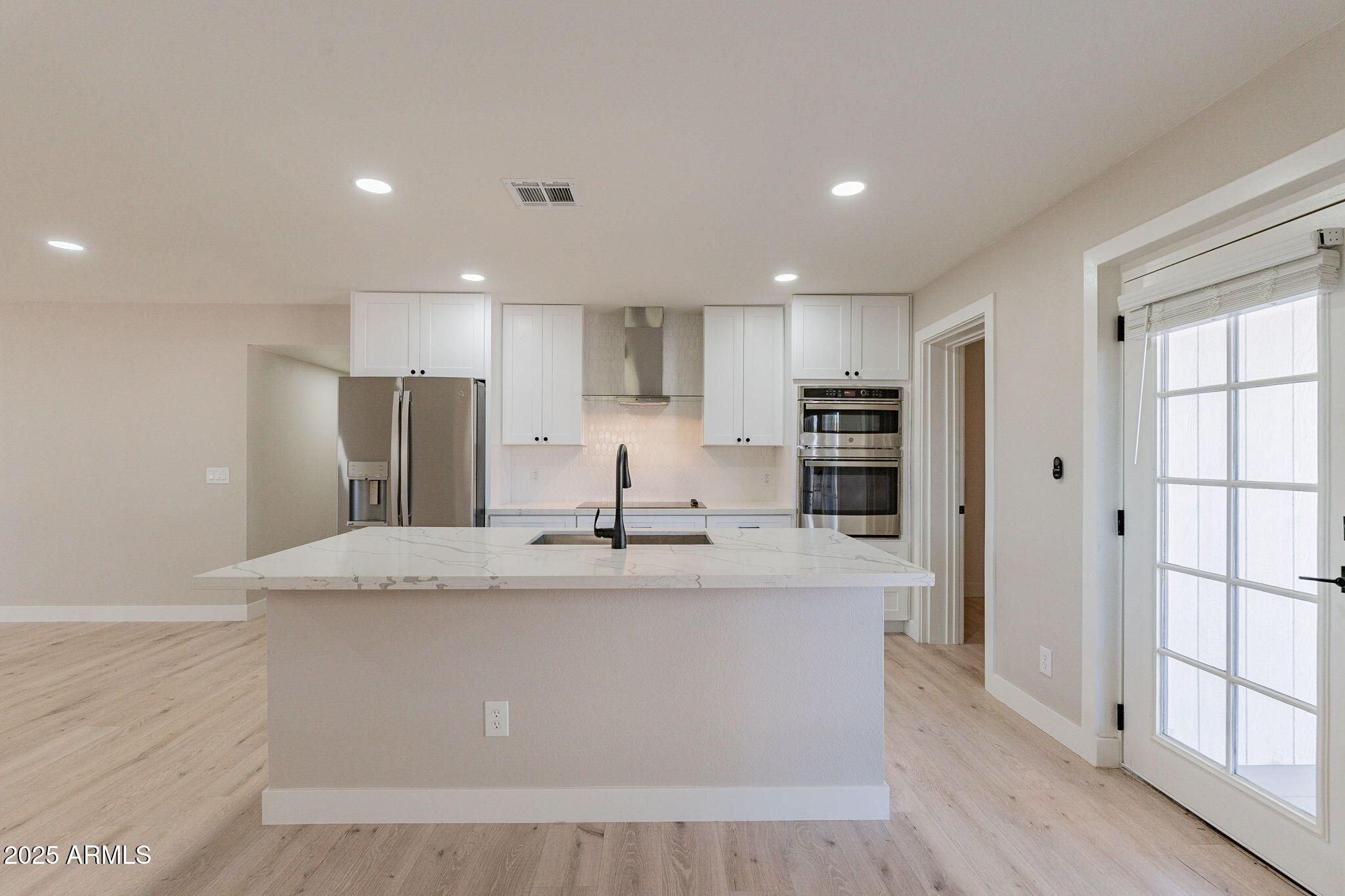 8202 East Piccadilly Road Scottsdale, AZ 85251 - Photo 14 of 35 Kitchen