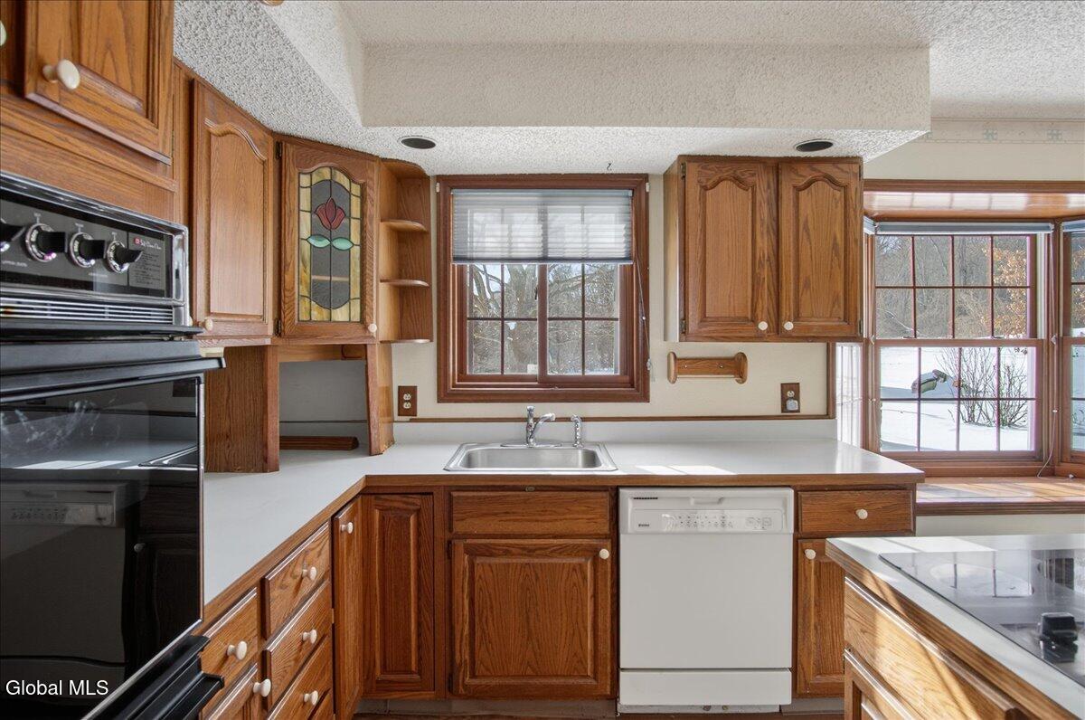42 Vosburgh Road Halfmoon, NY 12118 - Photo 15 of 58 27-42 VOSBURGH-33