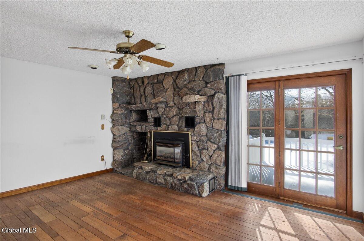 42 Vosburgh Road Halfmoon, NY 12118 - Photo 22 of 58 26-42 VOSBURGH-32