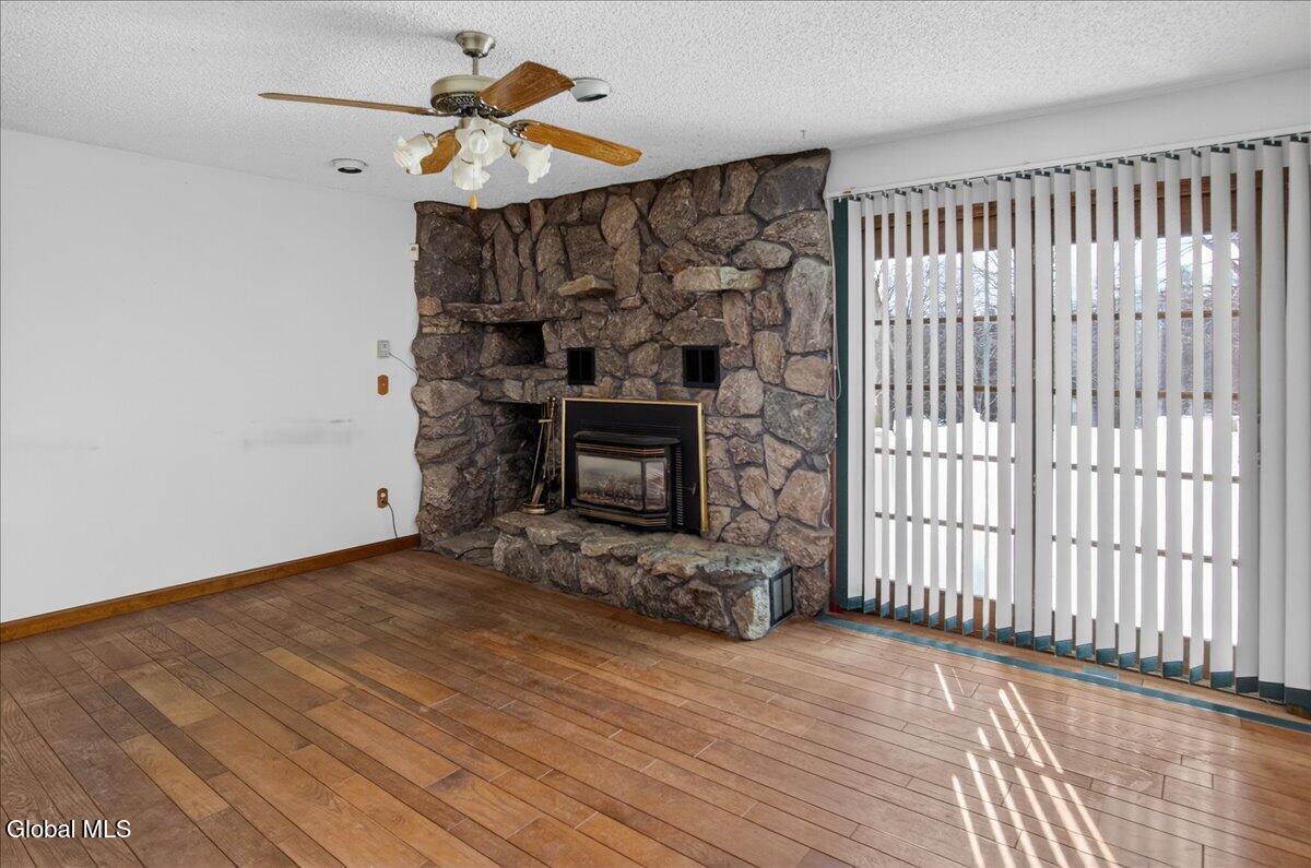 42 Vosburgh Road Halfmoon, NY 12118 - Photo 23 of 58 09-42 VOSBURGH-17