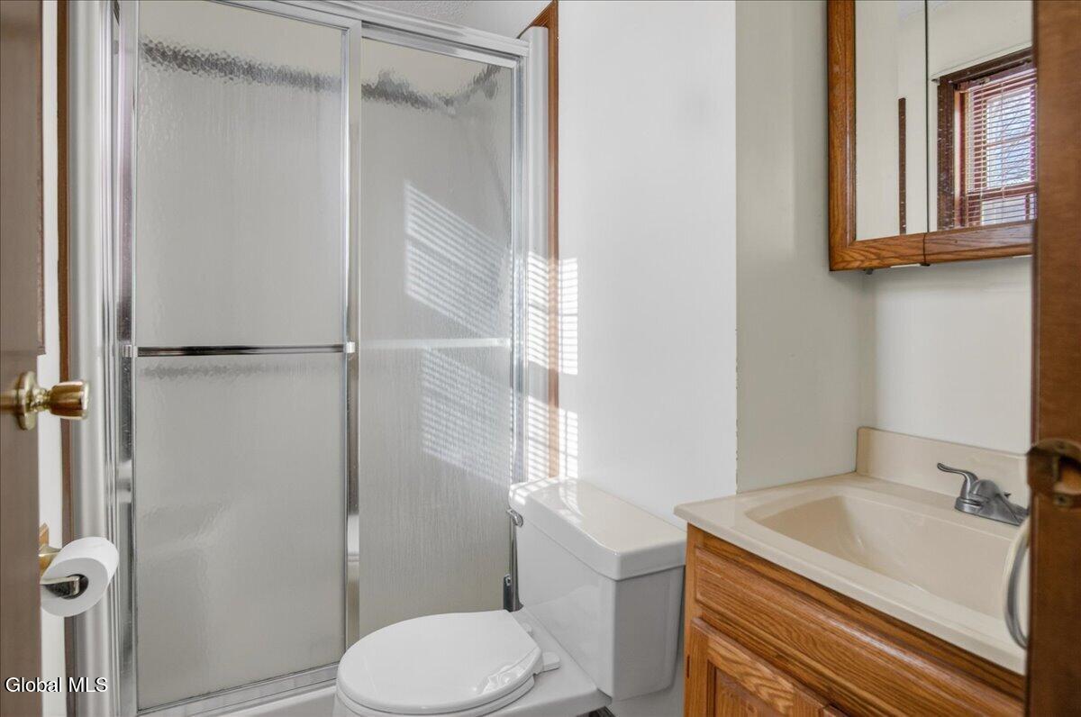 42 Vosburgh Road Halfmoon, NY 12118 - Photo 31 of 58 16-42 VOSBURGH-23