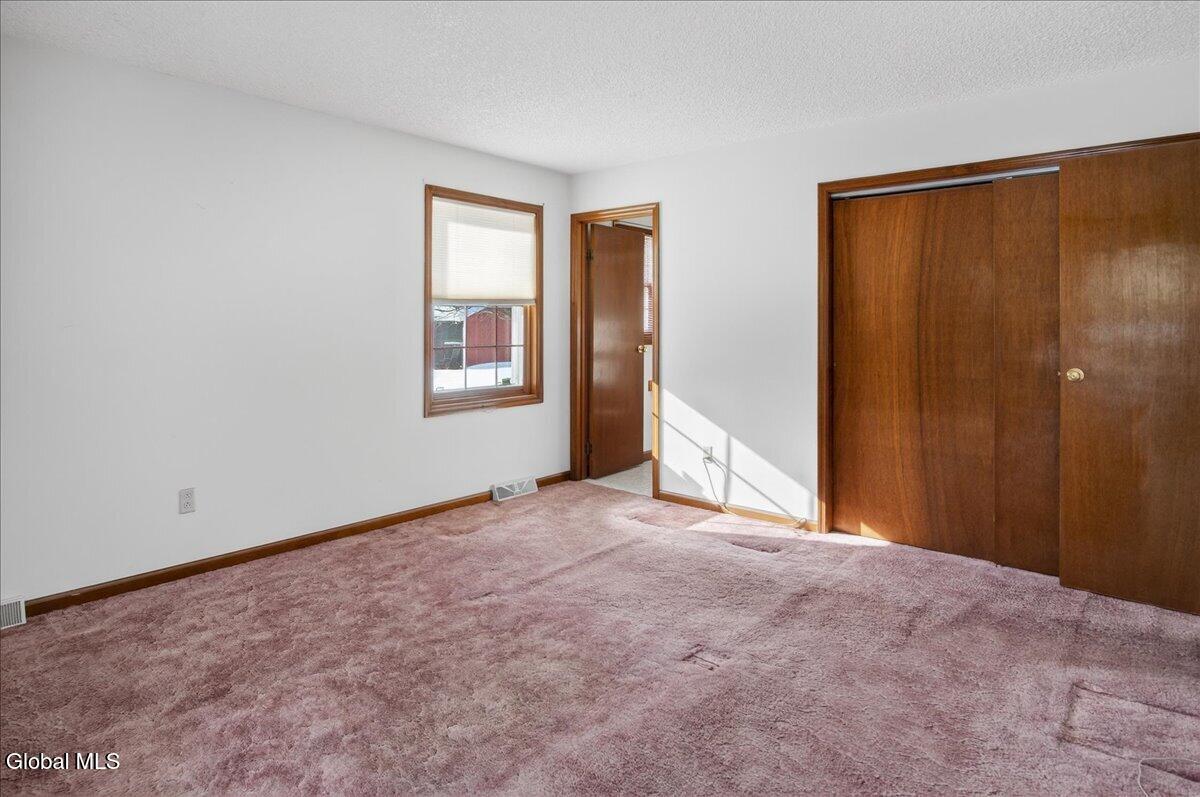 42 Vosburgh Road Halfmoon, NY 12118 - Photo 34 of 58 14-42 VOSBURGH-21