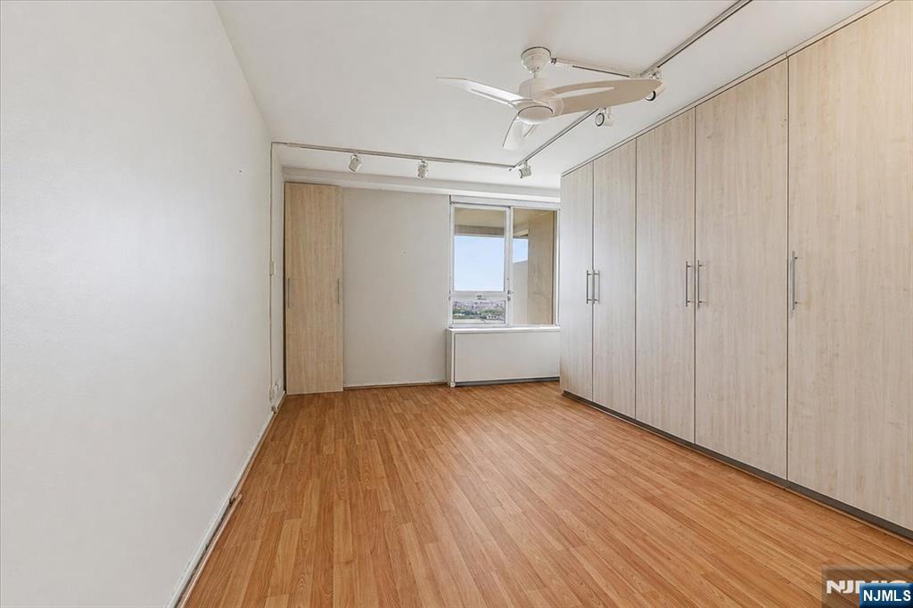 2 Horizon Road, Unit 1214 Fort Lee, NJ 07024 - Photo 11 of 28