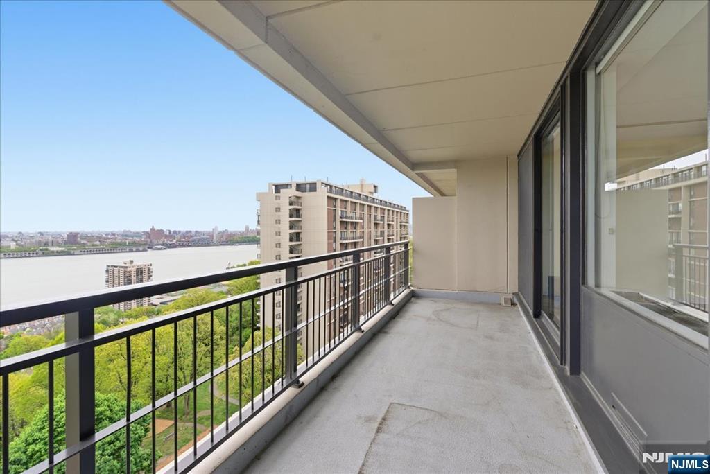 2 Horizon Road, Unit 1214 Fort Lee, NJ 07024 - Photo 20 of 28