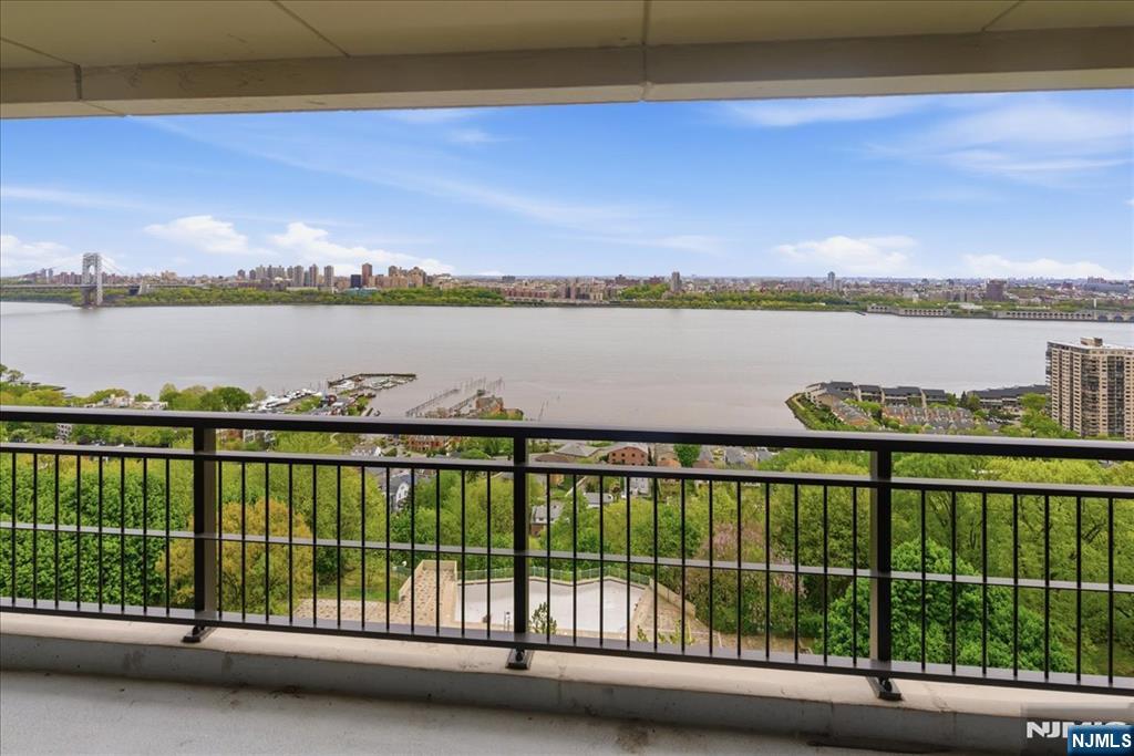 2 Horizon Road, Unit 1214 Fort Lee, NJ 07024 - Photo 22 of 28