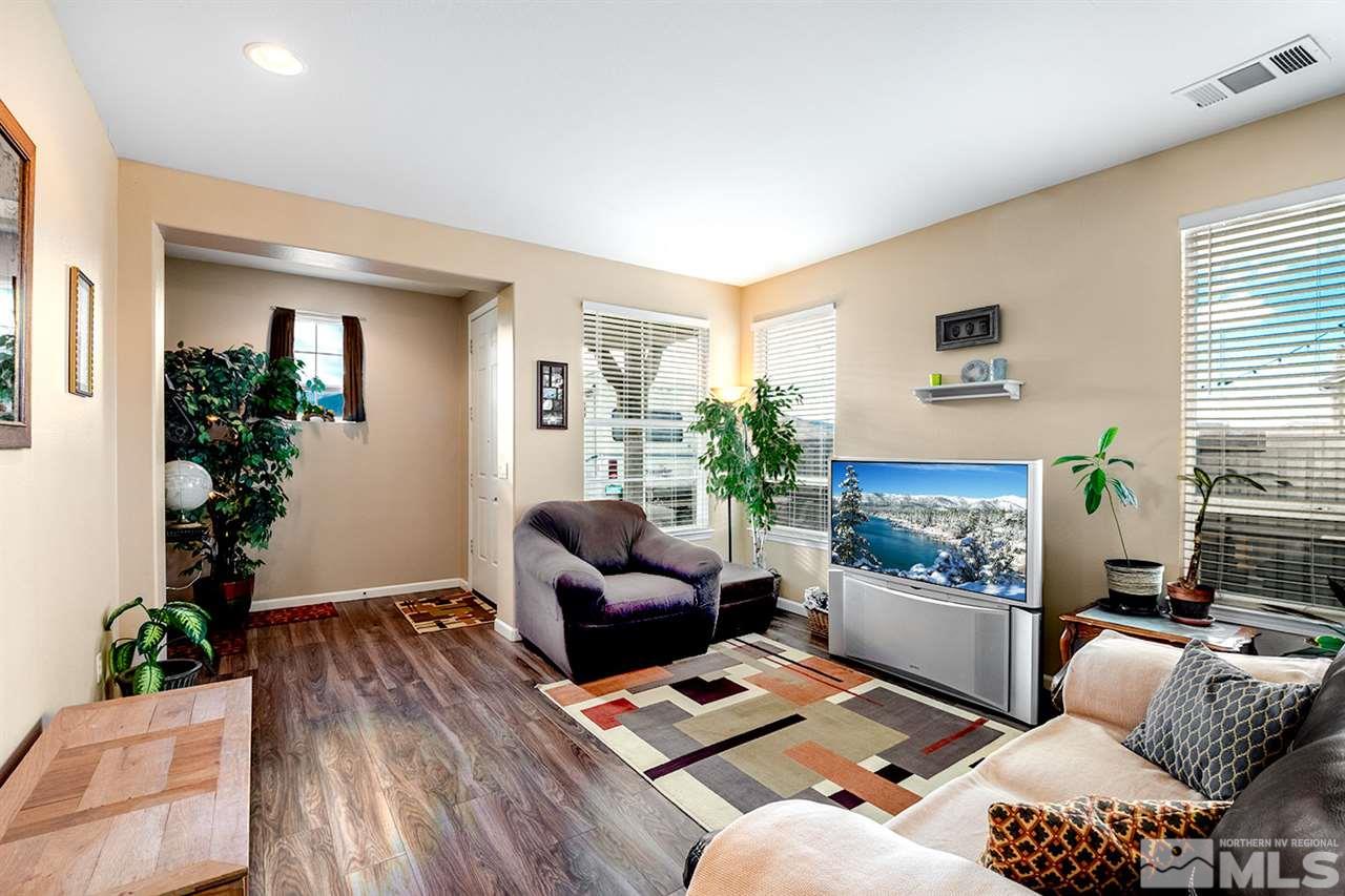 425 Dartmoor Court Reno, NV 89521 - Photo 5 of 25 Photo 5