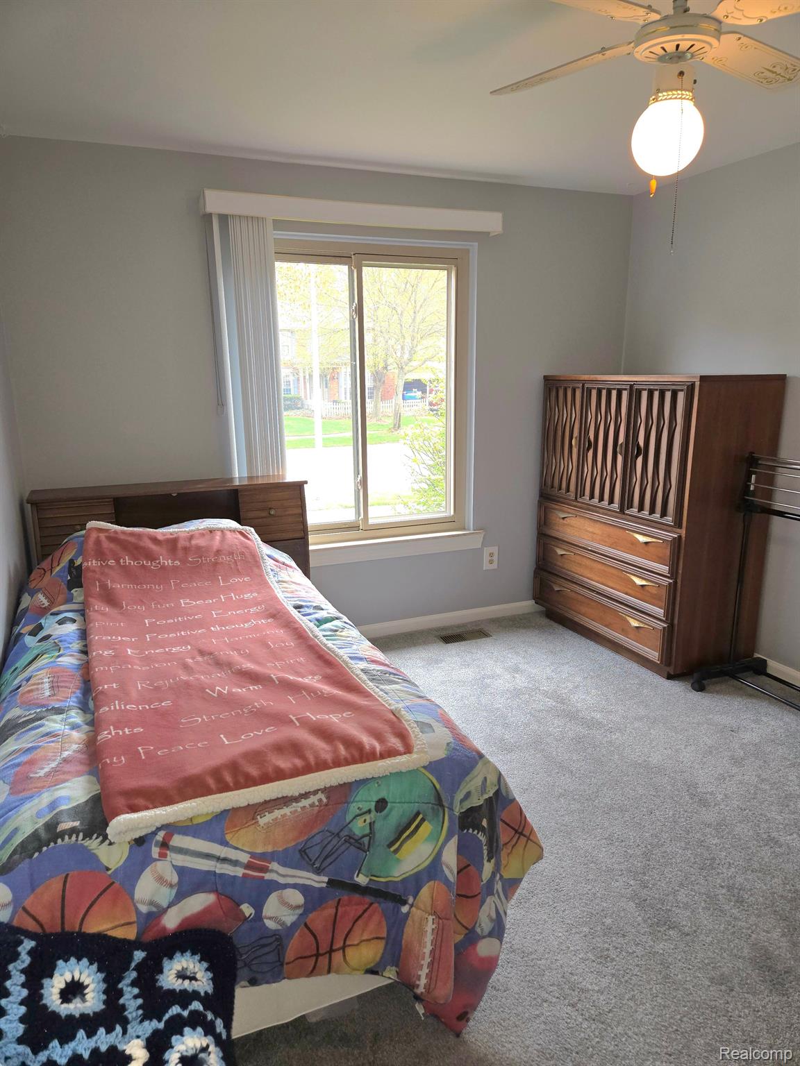 14879 Riverside Drive Livonia, MI 48154 - Photo 21 of 42 Large 2nd bedroom