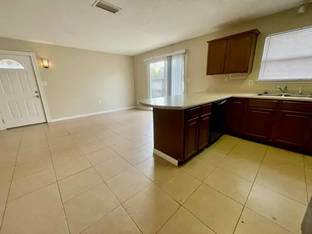 $1,495 | 611 Carnathan Court, Fort Walton Beach, FL 32547