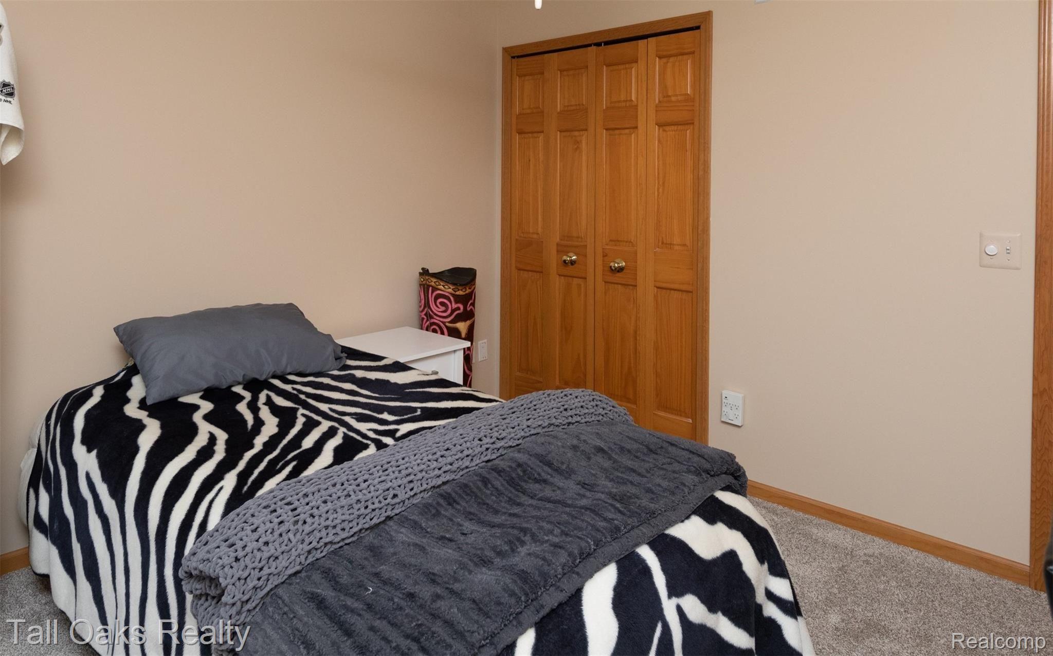 2636 North Lapeer Road Lapeer, MI 48446 - Photo 40 of 52 Bedroom 2.jpg