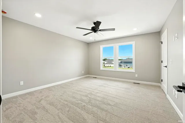 $389,900 | 1216 Switchfoot Drive, Huntertown, IN 46748