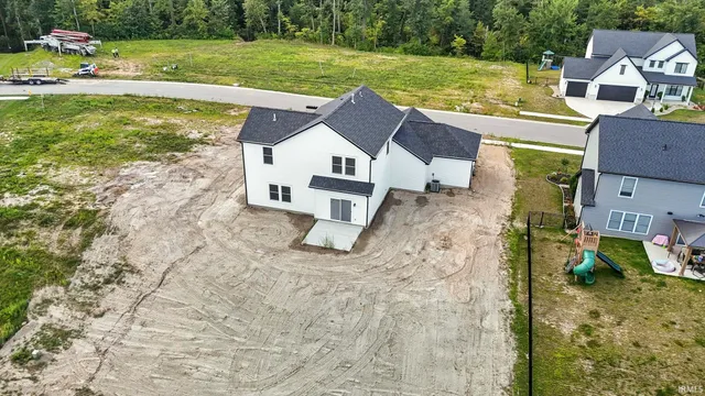 $389,900 | 1216 Switchfoot Drive, Huntertown, IN 46748