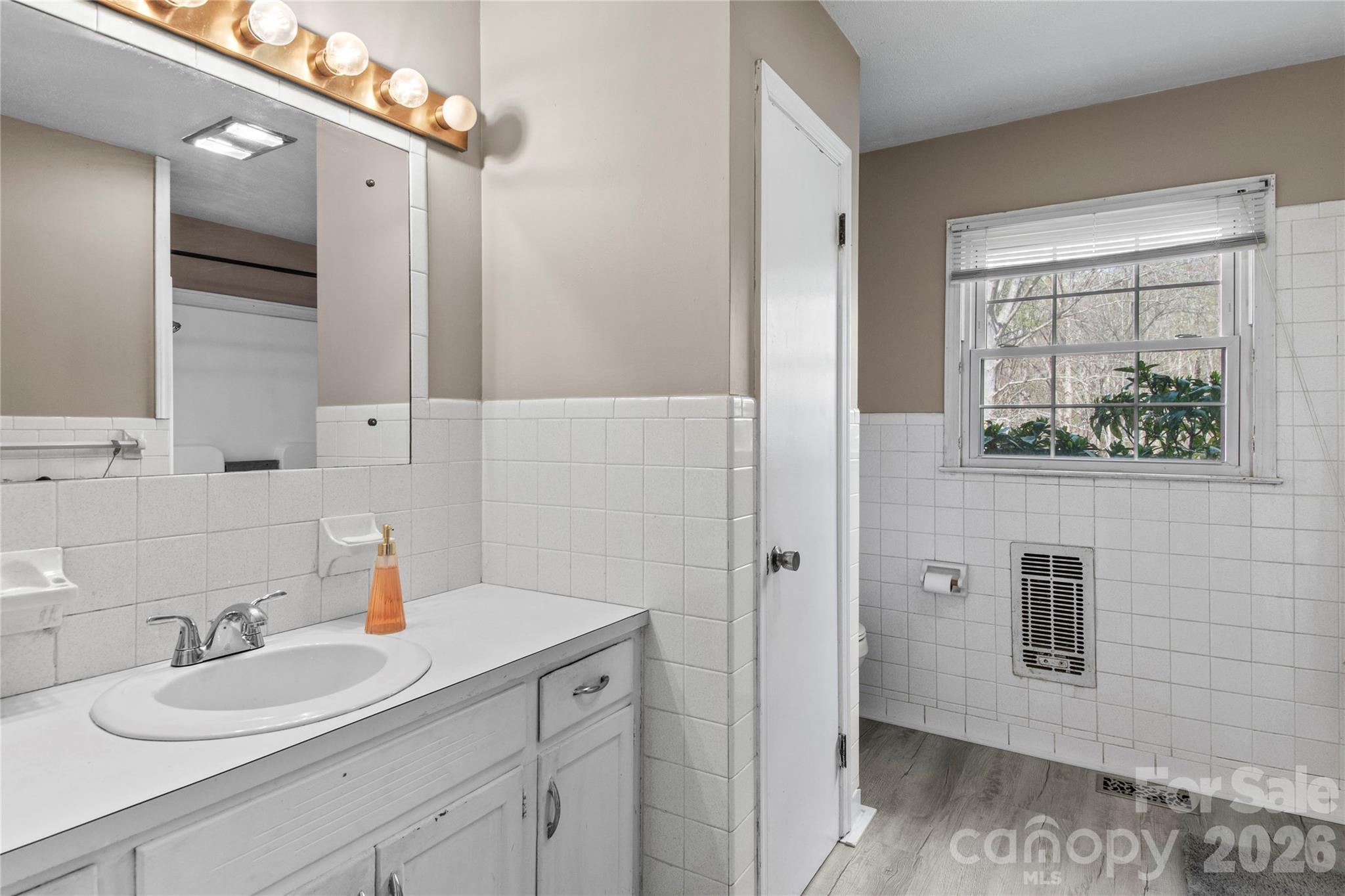 239 Harris Avenue Elkin, NC 28621 - Photo 15 of 26