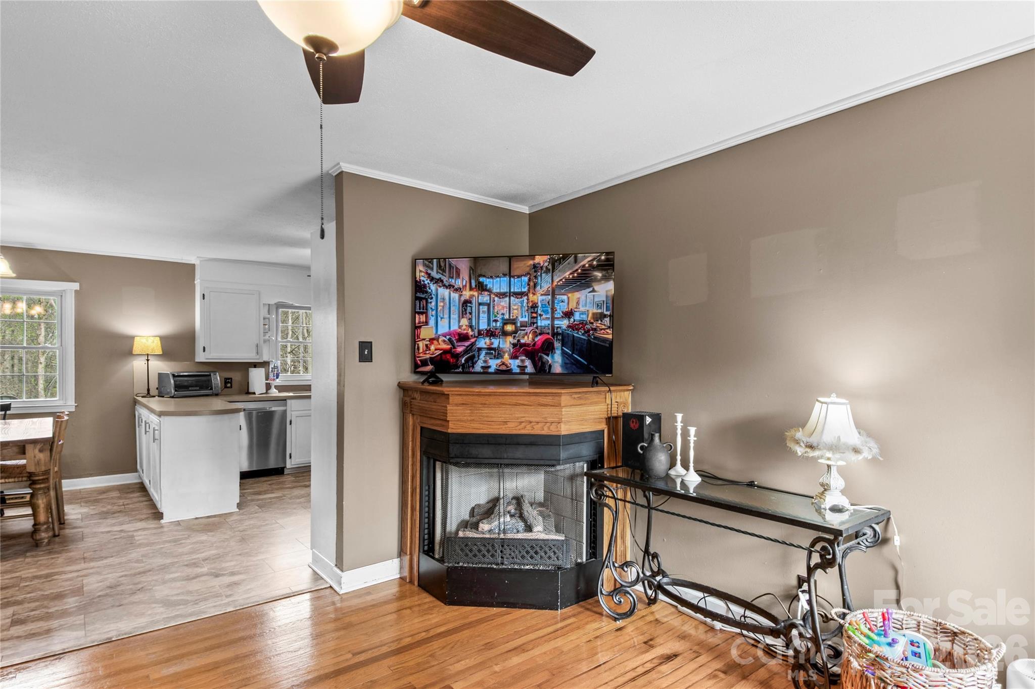 239 Harris Avenue Elkin, NC 28621 - Photo 6 of 26