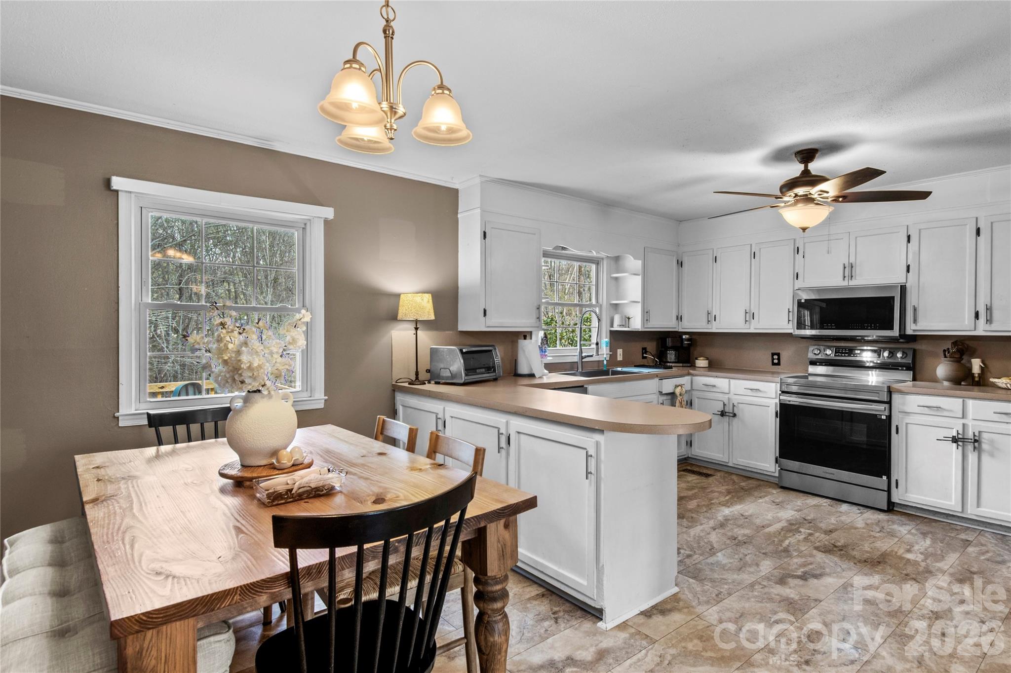 239 Harris Avenue Elkin, NC 28621 - Photo 9 of 26