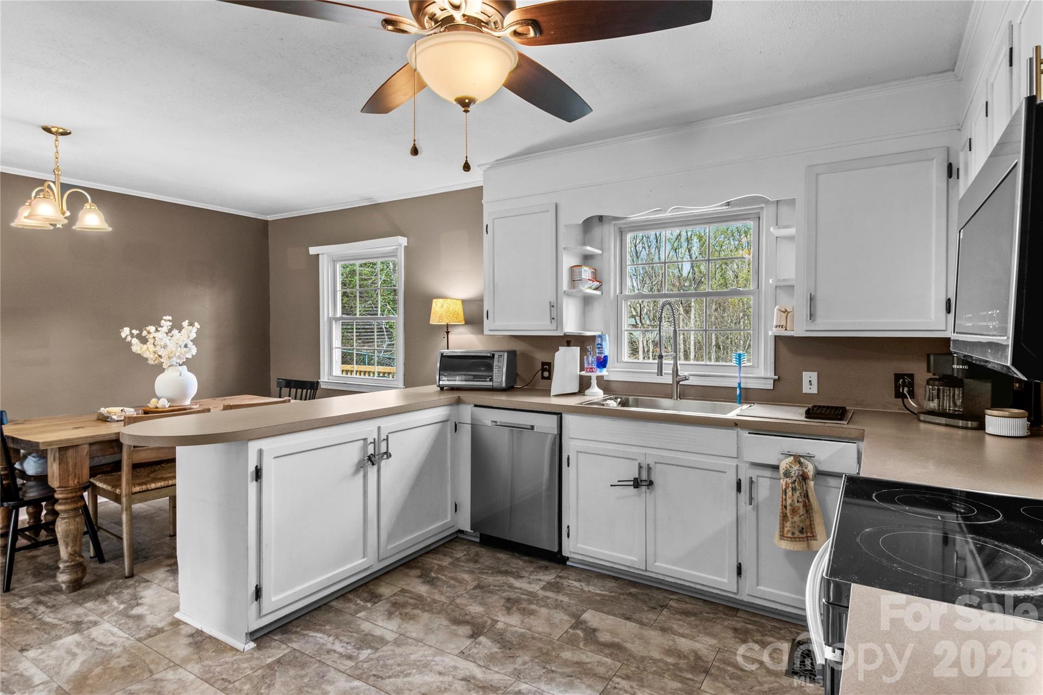 239 Harris Avenue Elkin, NC 28621 - Photo 10 of 26