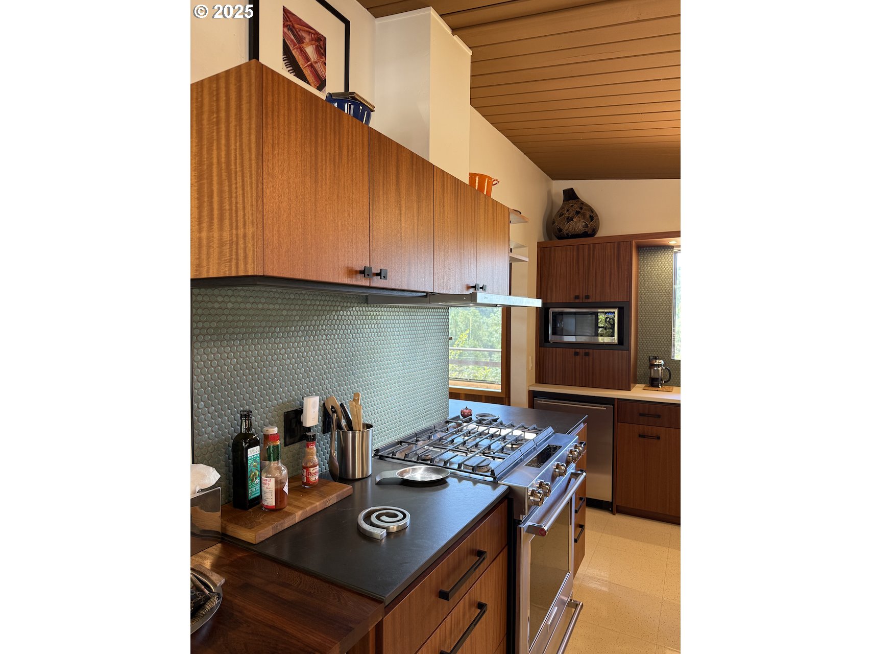 2203 Lorane Highway Eugene, OR 97405 - Photo 20 of 46 a kitchen with a sink and cabinets