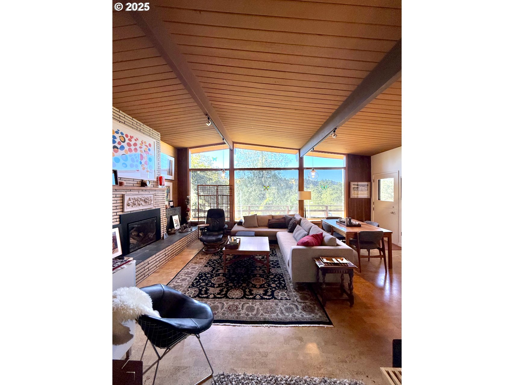 2203 Lorane Highway Eugene, OR 97405 - Photo 21 of 46 a living room with furniture and a large window