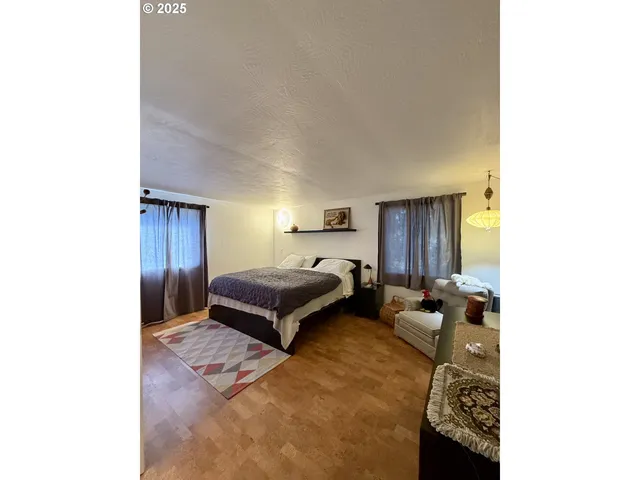 $935,000 | 2203 Lorane Highway, Eugene, OR 97405