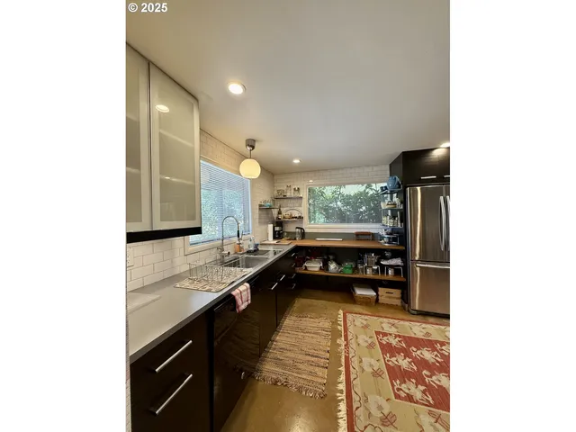 $935,000 | 2203 Lorane Highway, Eugene, OR 97405