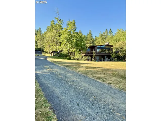 $935,000 | 2203 Lorane Highway, Eugene, OR 97405
