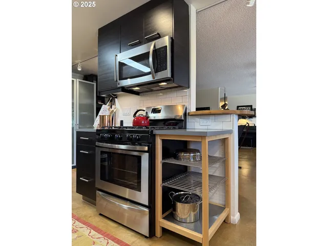 $935,000 | 2203 Lorane Highway, Eugene, OR 97405