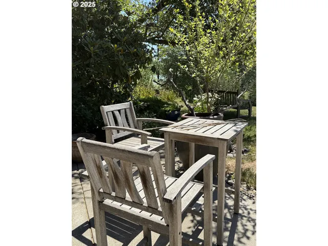 $935,000 | 2203 Lorane Highway, Eugene, OR 97405