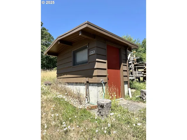 $935,000 | 2203 Lorane Highway, Eugene, OR 97405