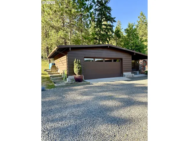 $935,000 | 2203 Lorane Highway, Eugene, OR 97405