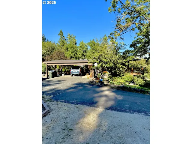 $935,000 | 2203 Lorane Highway, Eugene, OR 97405