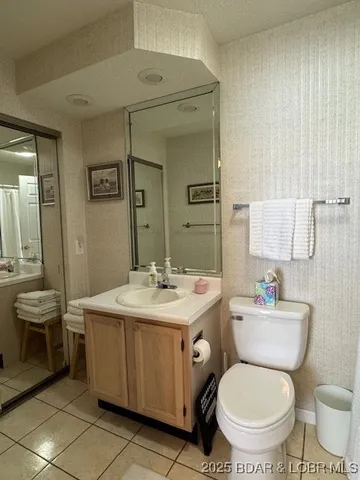 $299,900 | 275 Charleston Drive, Unit 2A, Lake Ozark, MO 65049