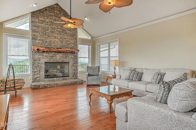 $749,900 | 260 Dominique Lane, Greeneville, TN 37743