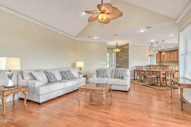 $749,900 | 260 Dominique Lane, Greeneville, TN 37743