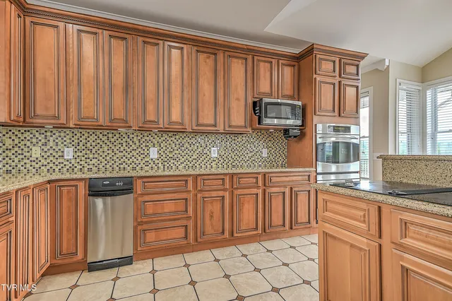 $749,900 | 260 Dominique Lane, Greeneville, TN 37743