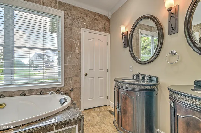 $749,900 | 260 Dominique Lane, Greeneville, TN 37743