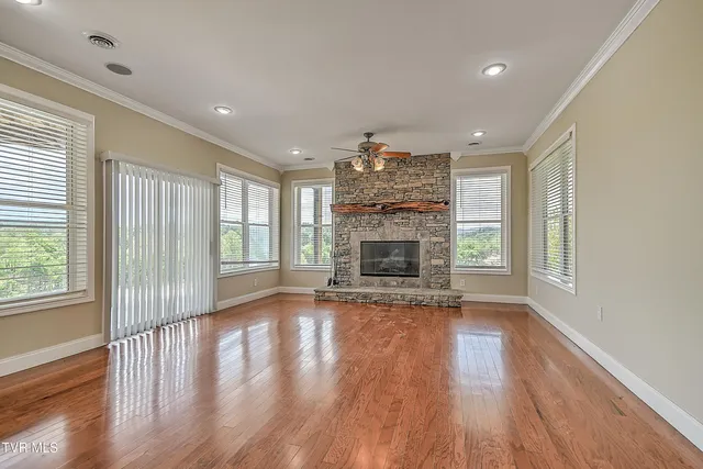 $749,900 | 260 Dominique Lane, Greeneville, TN 37743