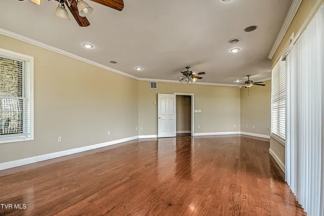 $749,900 | 260 Dominique Lane, Greeneville, TN 37743