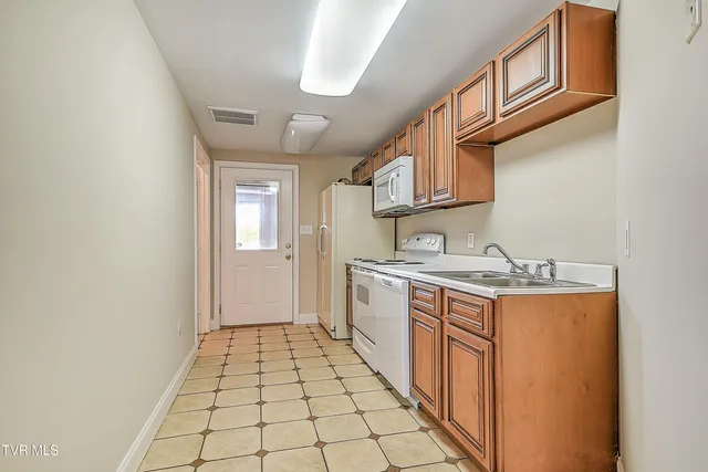 $749,900 | 260 Dominique Lane, Greeneville, TN 37743