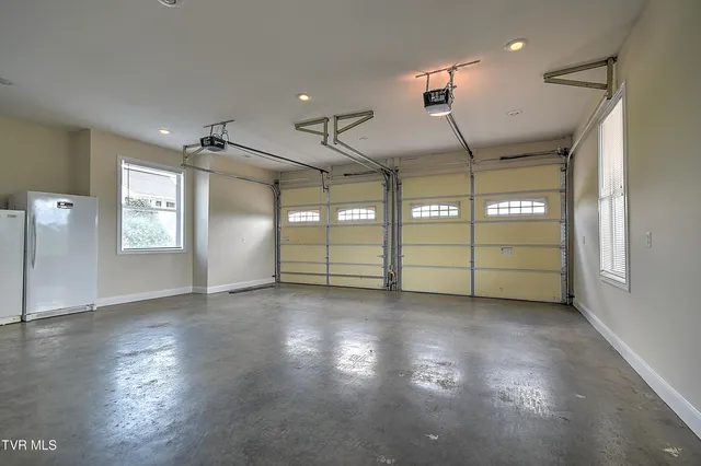 $749,900 | 260 Dominique Lane, Greeneville, TN 37743