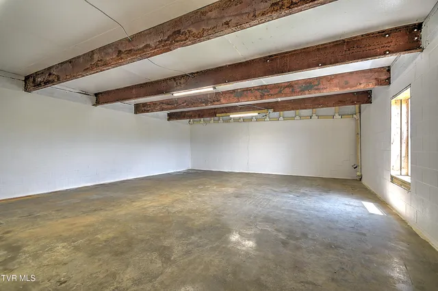 $749,900 | 260 Dominique Lane, Greeneville, TN 37743