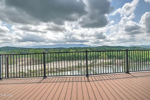 $749,900 | 260 Dominique Lane, Greeneville, TN 37743