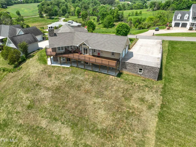 $749,900 | 260 Dominique Lane, Greeneville, TN 37743