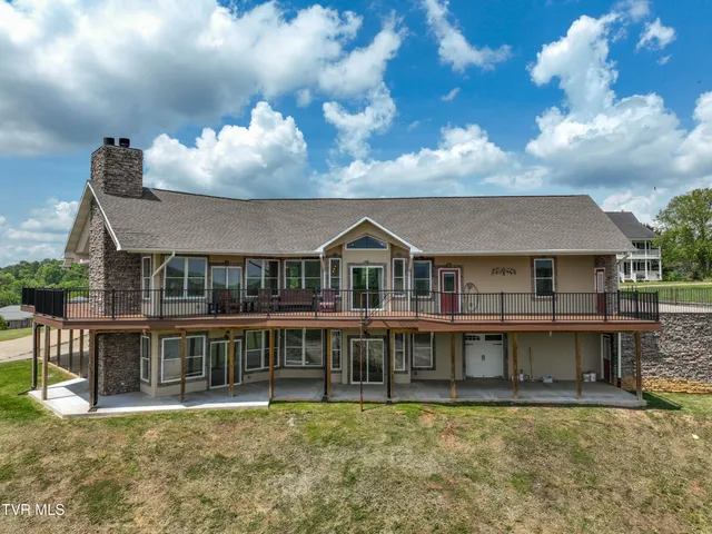 $749,900 | 260 Dominique Lane, Greeneville, TN 37743